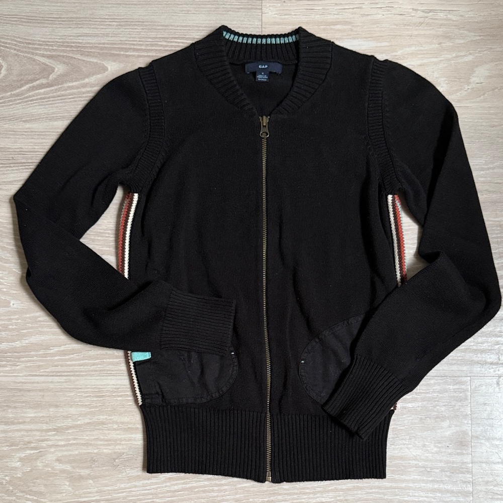 GAP Women’s Black Zip-Up Sweater